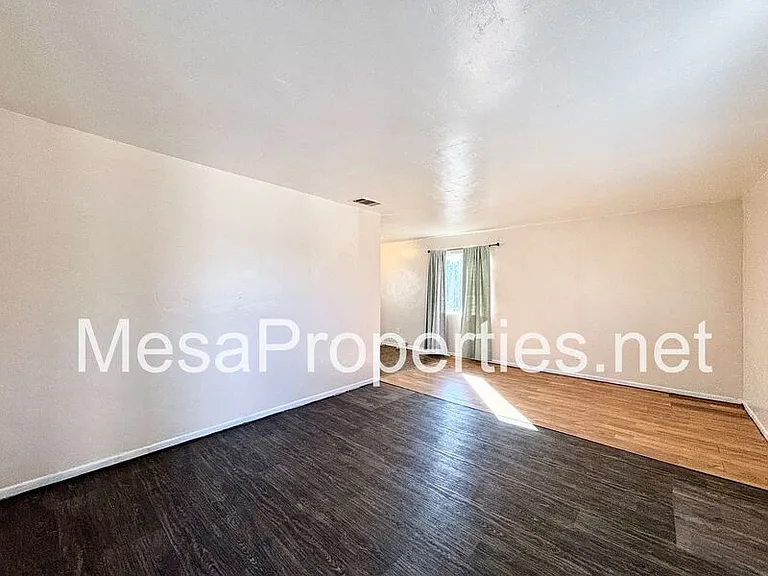 16142 Orange St #A — Photo 4