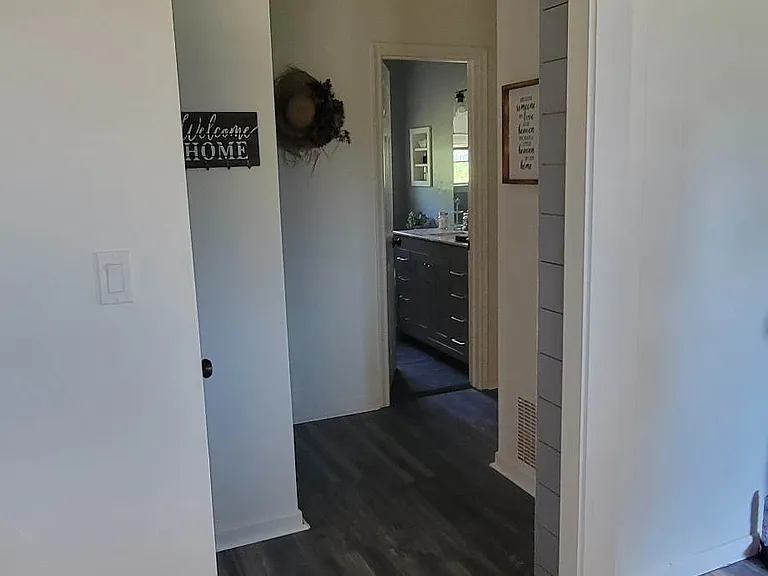 1024 N Spring St — Photo 12