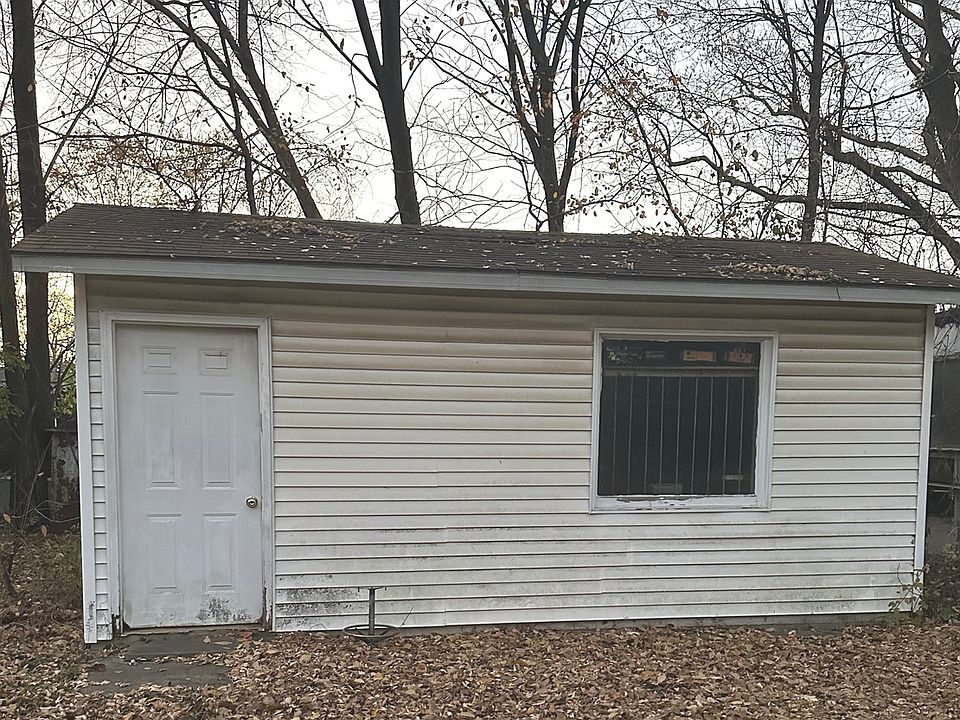 2nd image of 3650 W 167th St