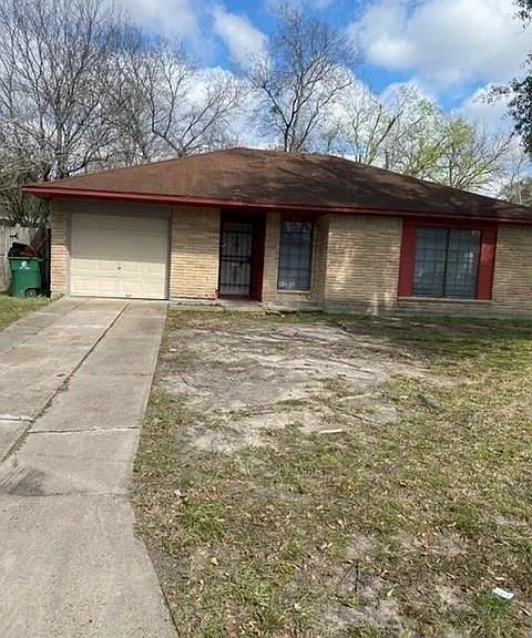 5814 Mackinaw Rd — Photo 1