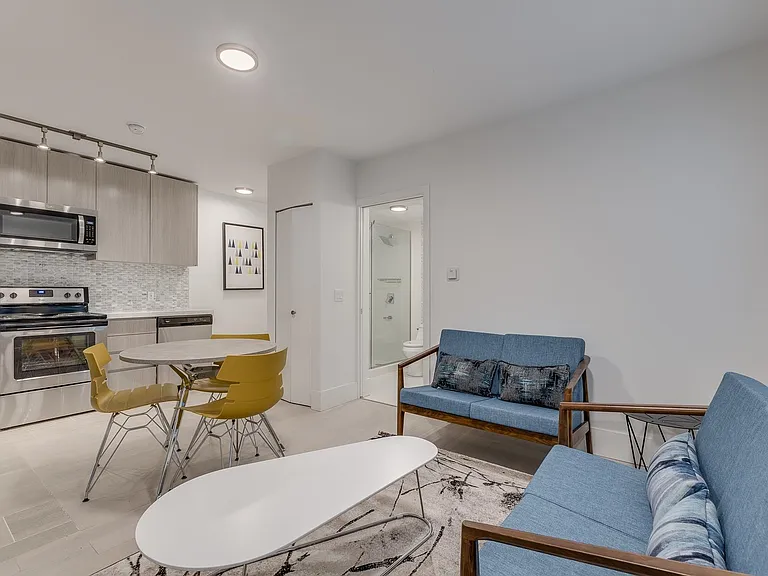 1425 Haro St #1 — Photo 5