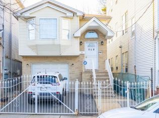 887 Hunterdon St #2, Newark, NJ 07112