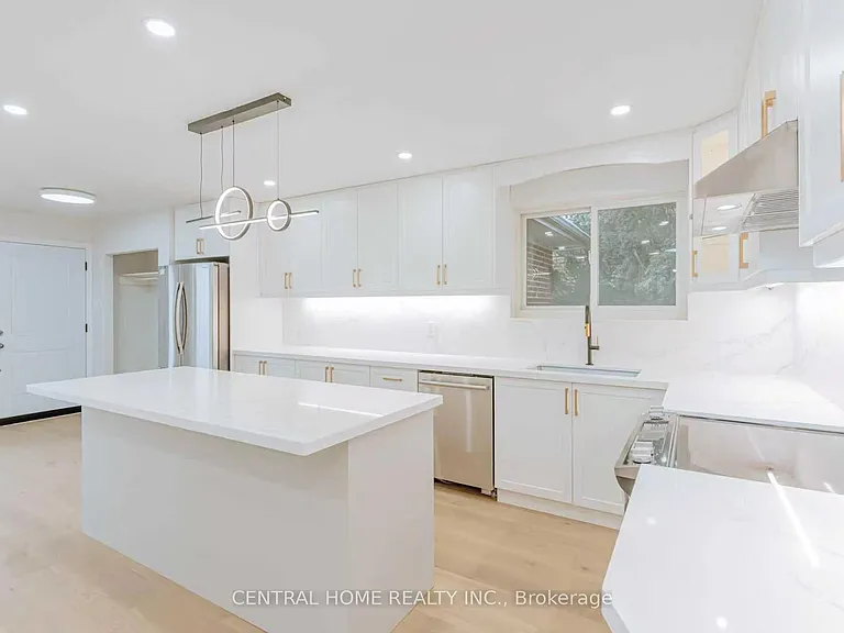 47 Sherwood Forest Dr #MAIN — Photo 11