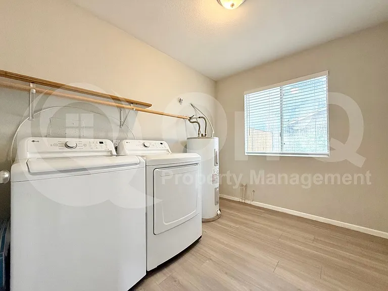 329 N 69th Ave — Photo 15