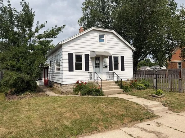 1926 S 16th STREET, Sheboygan, WI 53081