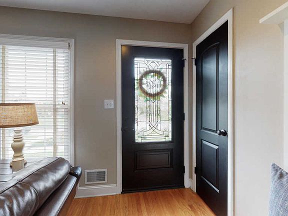 4th image of 2805 Colin Ave