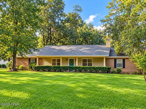4662 The Oaks Dr, Marianna, FL 32446