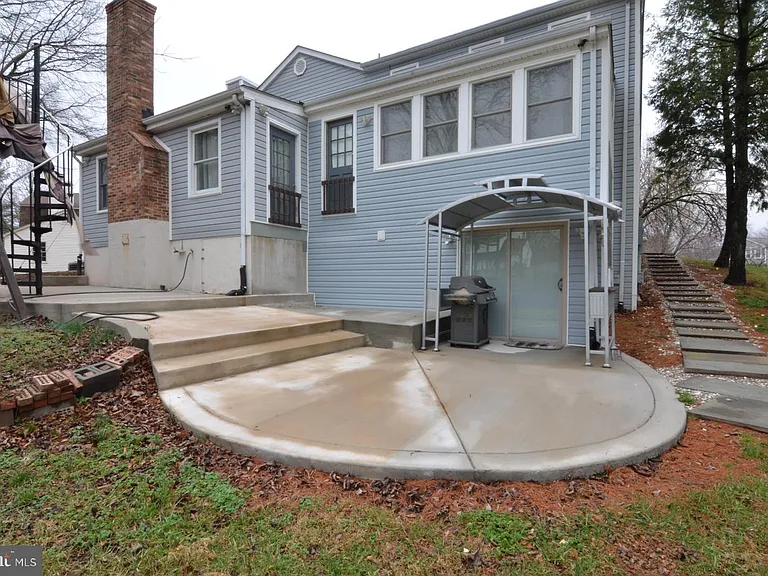 4304 Silas Hutchinson Dr — Photo 48