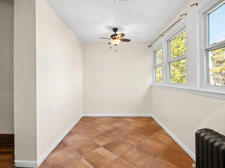 1524 Neal St NE — Photo 11
