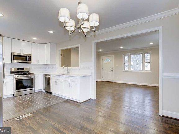 5th image of 11903 Ashley Dr