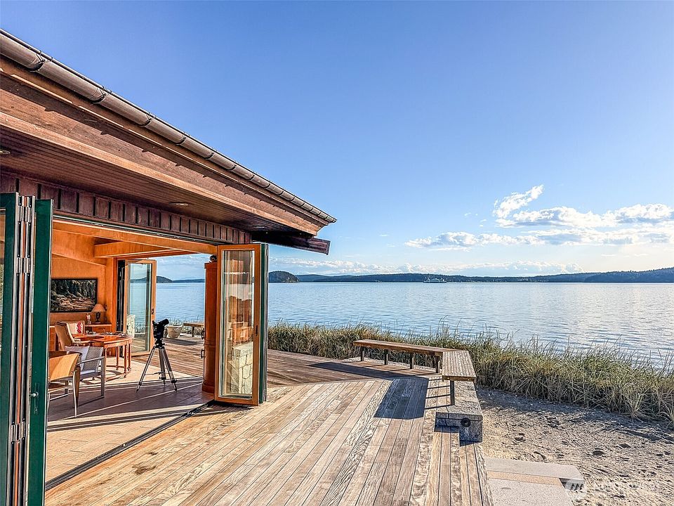 1st image of 450 Eagle Bay Road