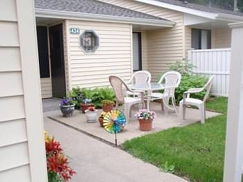 4th image of 707 N Van Buren Way