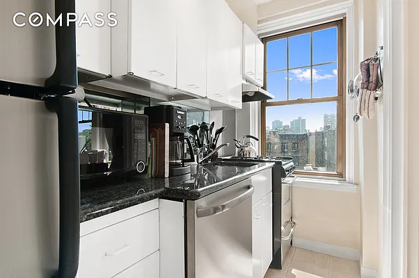 Sold by Compass | media 14