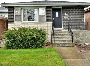 7515 Long Ave, Burbank, IL 60459