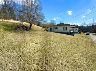 515 George St, Irvine, KY 40336