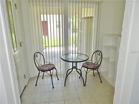 3rd image of 123 Glendower Cir #267