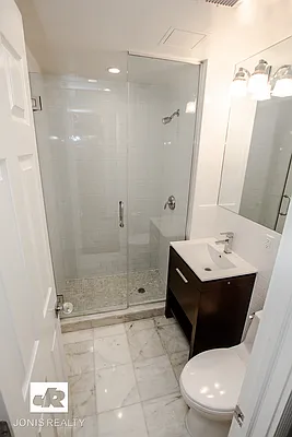 Rented by Jonis Realty | media 34