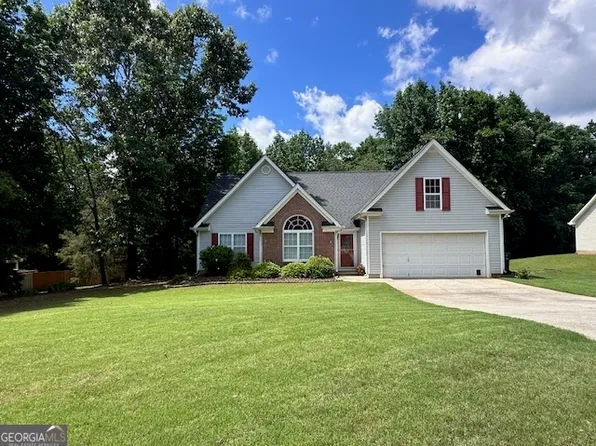216 River Landing Dr, Monroe, GA 30656