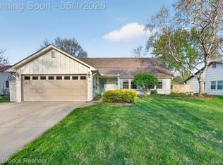4856 Butler Dr, Troy, MI 48085