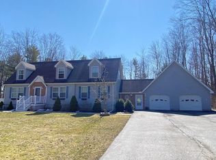 1932 Woods Edge Dr, Millport, NY