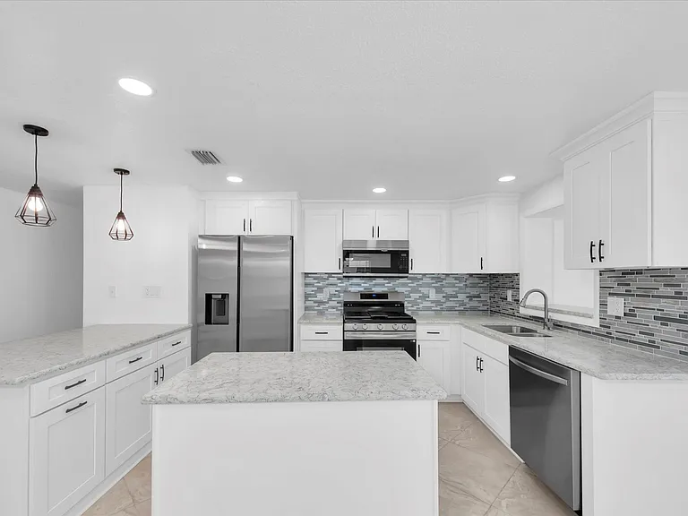 5600 Bayou Grande Blvd NE — Photo 9