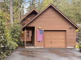 65252 E Alpine Way, Rhododendron, OR 97049