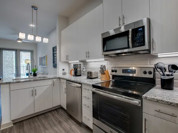 Promenade at Las Colinas