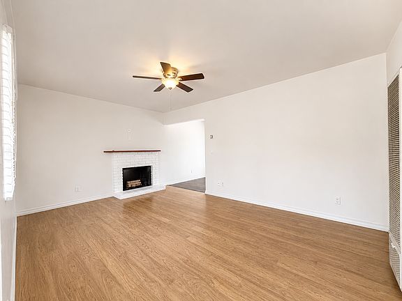 3rd image of 996 Pine Ave #998