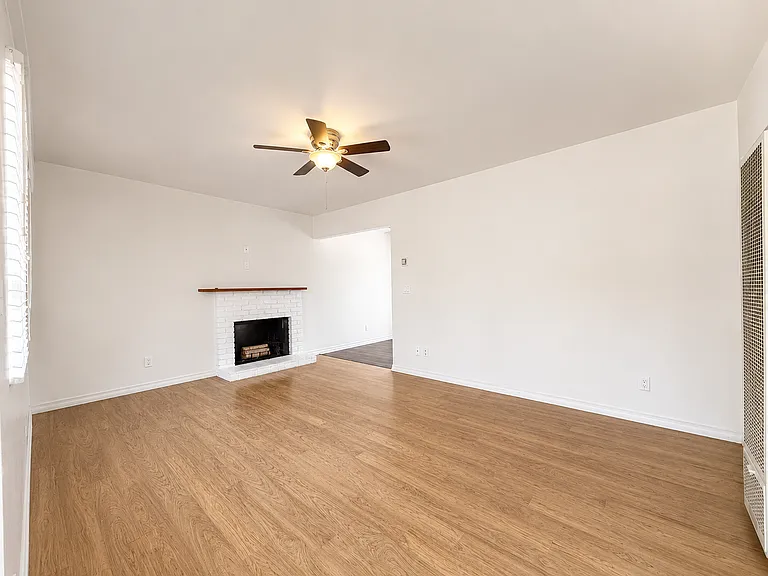996 Pine Ave #998 — Photo 3