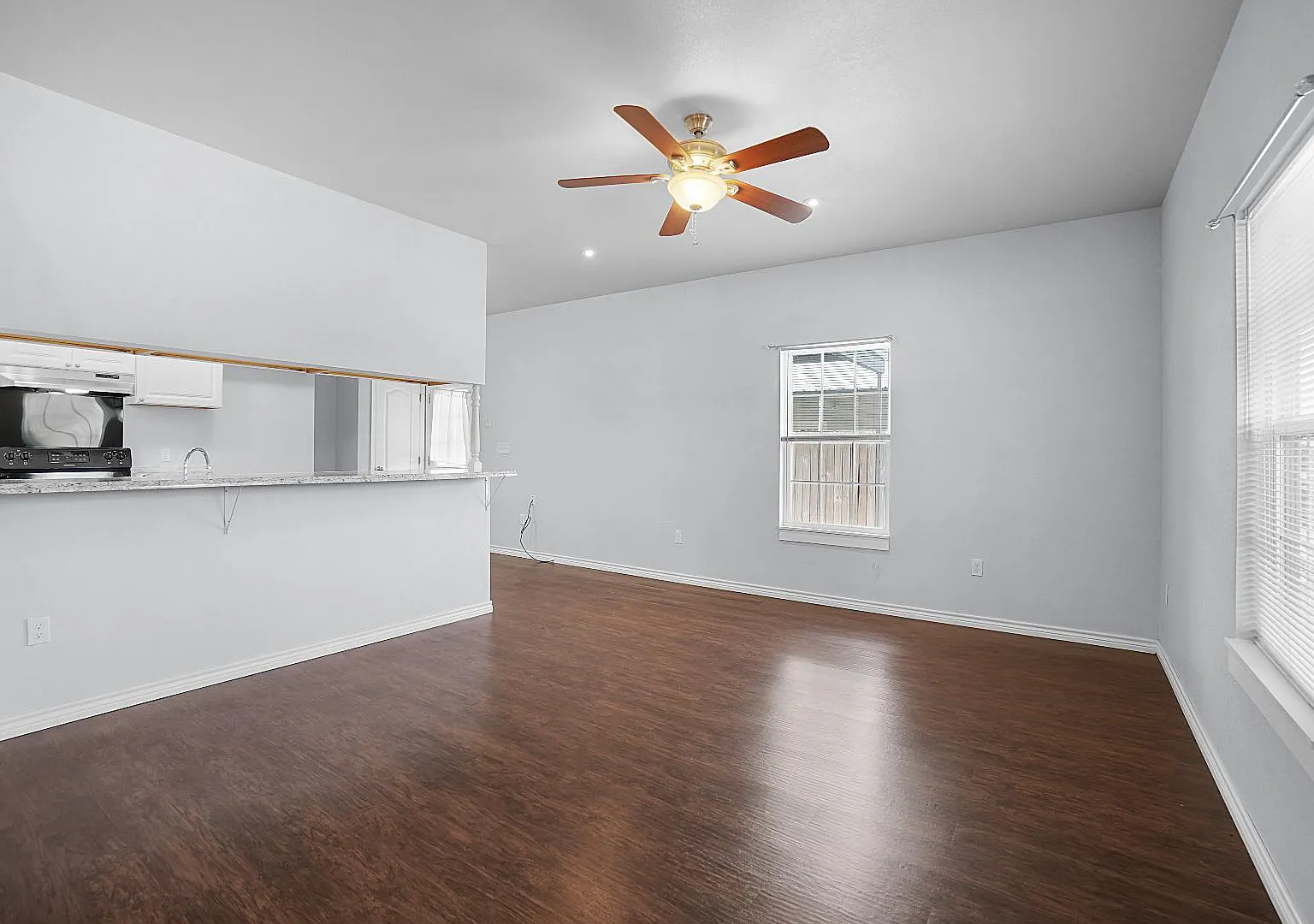 201 Lantana St - Unit A2 — Photo 3