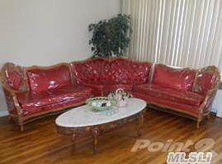 218 Chestnut Ave, East Meadow, NY 11554