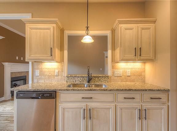 5th image of 211 Waldron View Dr #56