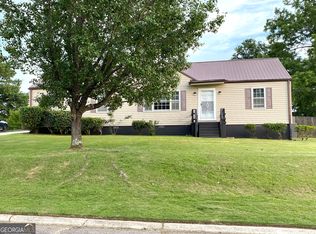 825 S 10th St, Lanett, AL 36863