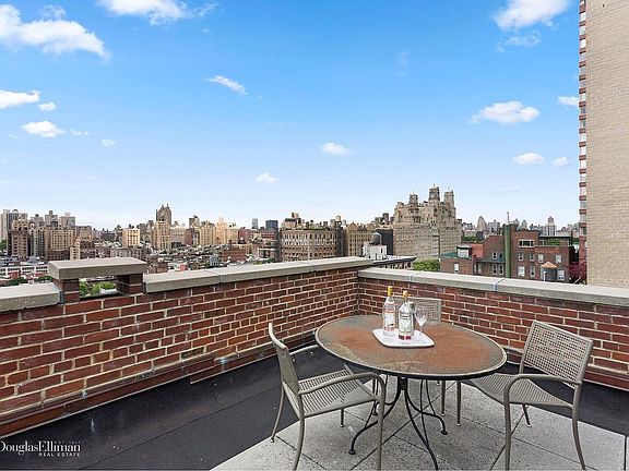 4th image of 135 W 79th St #Phc