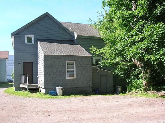 2nd image of 70 1/2 Elm St