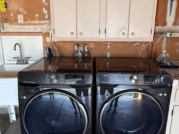 2nd image of 1825 Saint Andrews Pl