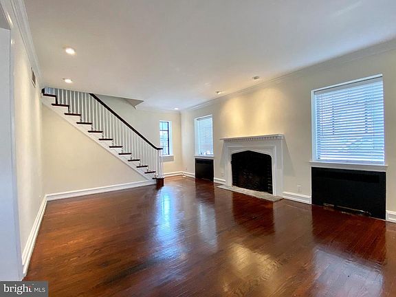 2nd image of 924 Blythe Ave