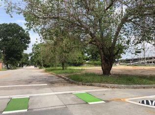 5804 Hardy St, Houston, TX 77009