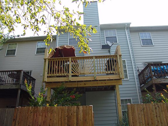 2nd image of 5520 Woodlawn Manor Ct