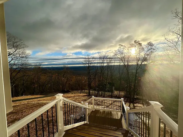 1617 Tomahawk Trl, Winchester, VA 22602