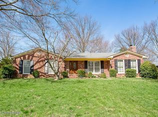 11013 Finchley Rd, Douglass Hills, KY 40243