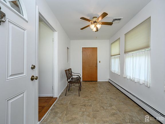 3rd image of 2333 Hovsons Blvd