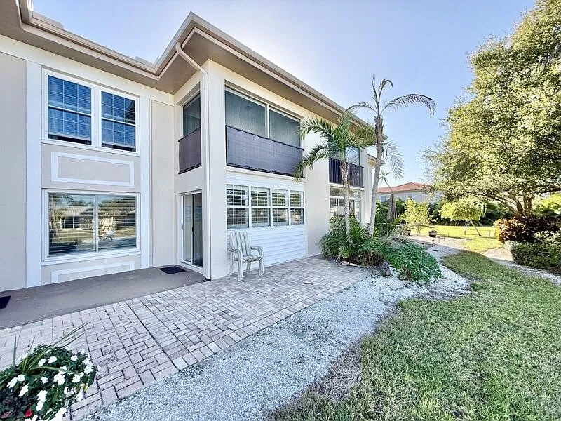1 bed, 1.0 bath, 815 sqft, $1,495 — Photo 4