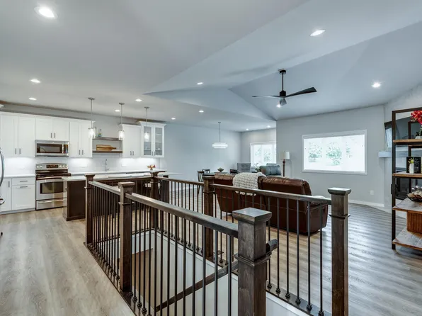 841 Cheshire Castle Way, Verona, WI 53593