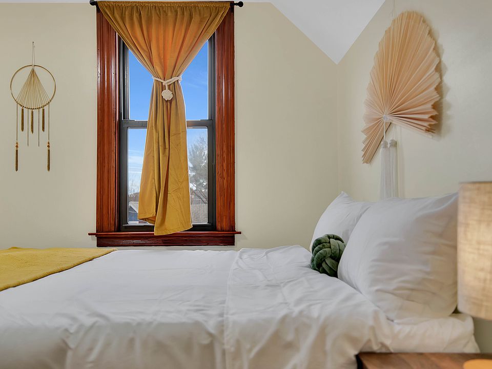 Bedroom 1 (Furnished in photo) - Won't come furnished