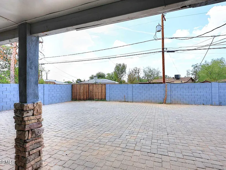 8806 N 30th Ave — Photo 30