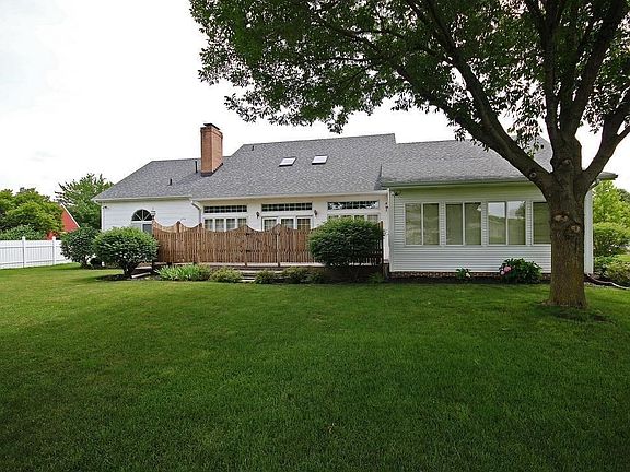 5th image of 510 Northfield Dr
