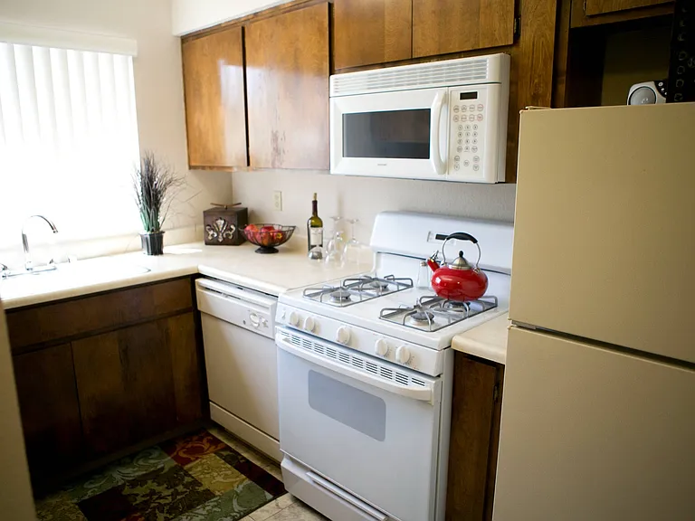 2x2 Kitchen