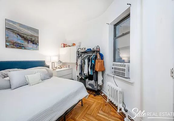 4th image of 100 Suffolk St APT 4B