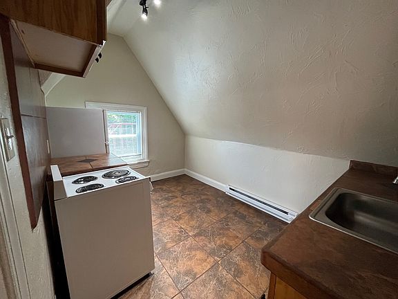 2nd image of 357 Stratford Ave APT 3